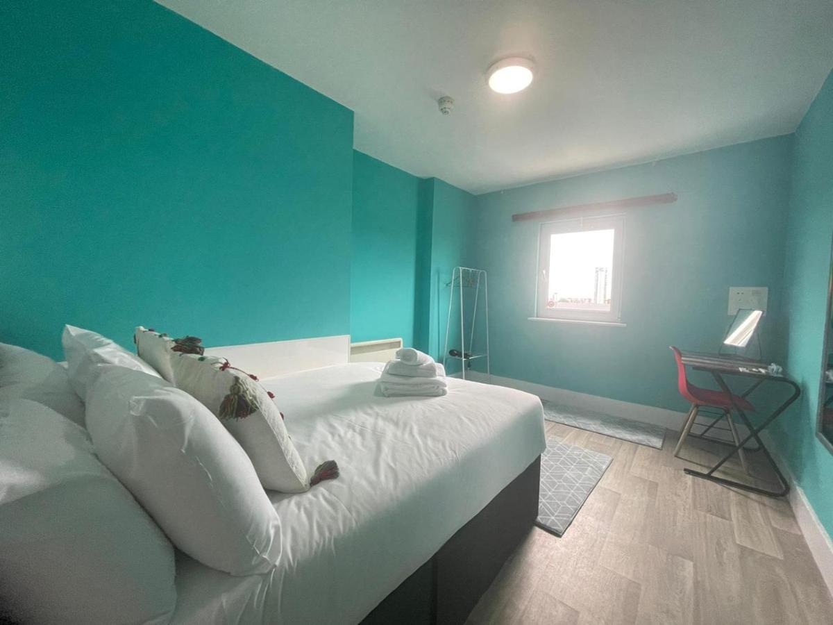 Albergue Neon 160 Swansea Exterior foto