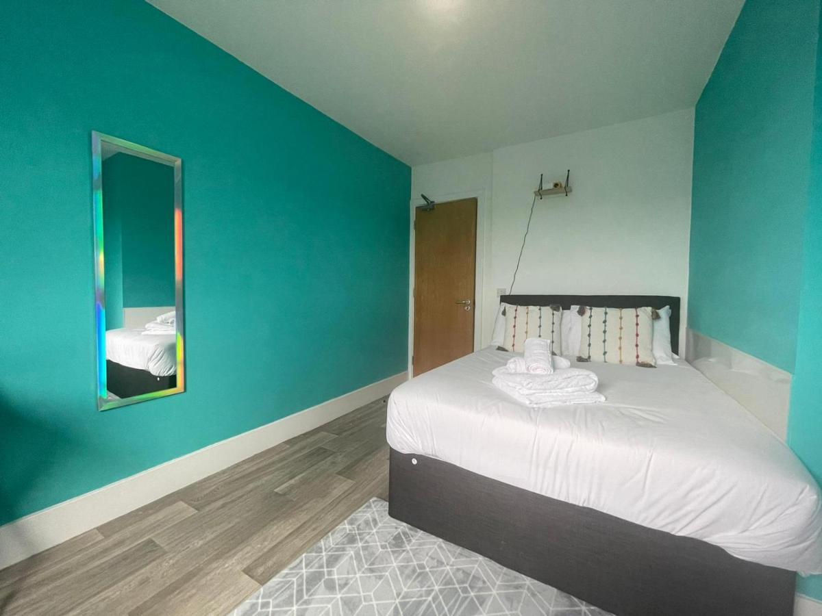Albergue Neon 160 Swansea Exterior foto