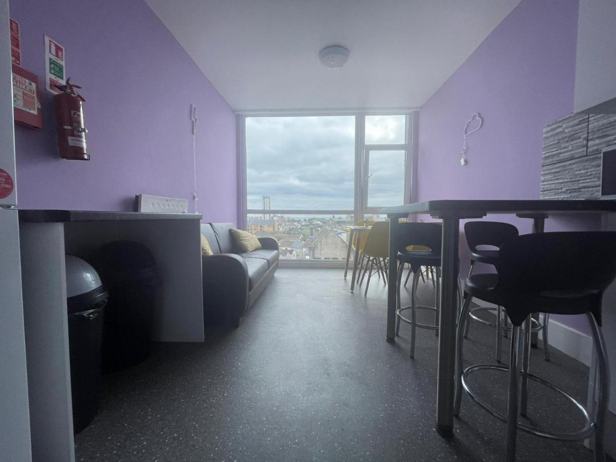 Albergue Neon 160 Swansea Exterior foto