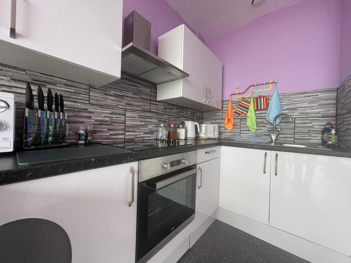 Albergue Neon 160 Swansea Exterior foto