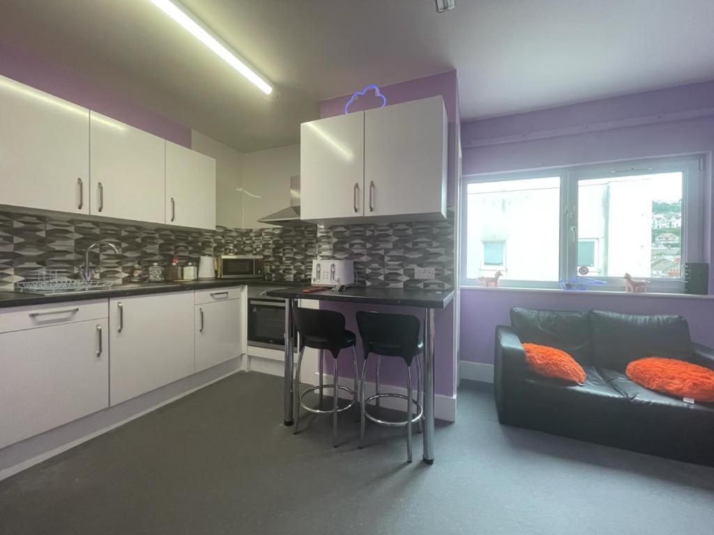 Albergue Neon 160 Swansea Exterior foto