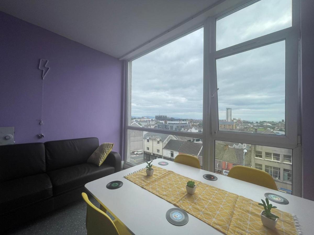 Albergue Neon 160 Swansea Exterior foto
