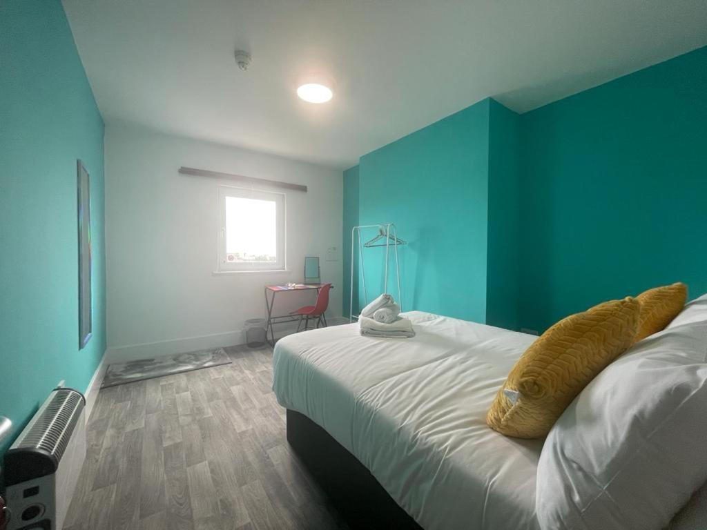 Albergue Neon 160 Swansea Exterior foto