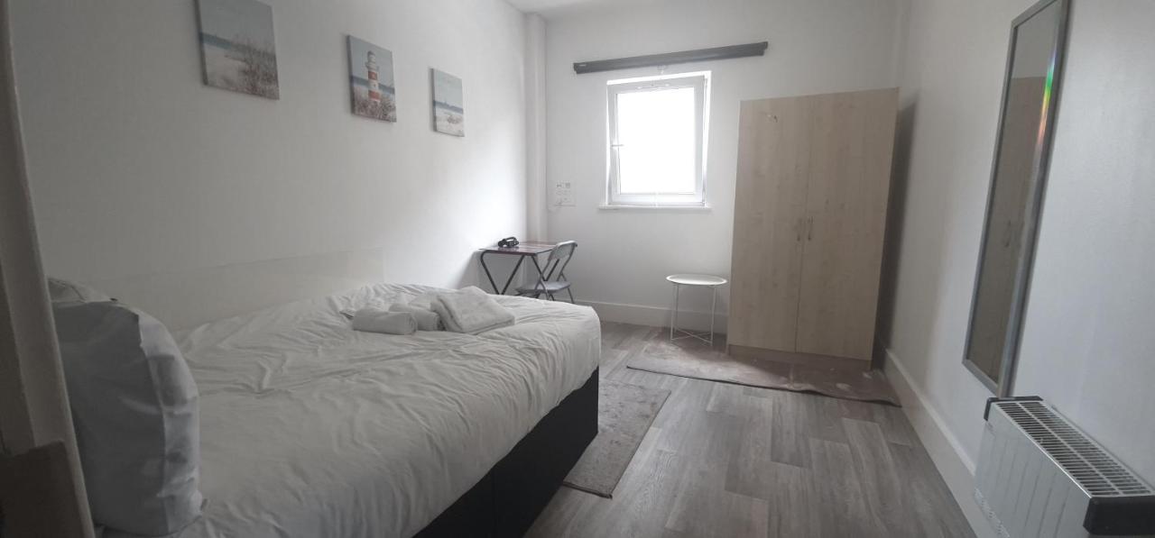Albergue Neon 160 Swansea Exterior foto